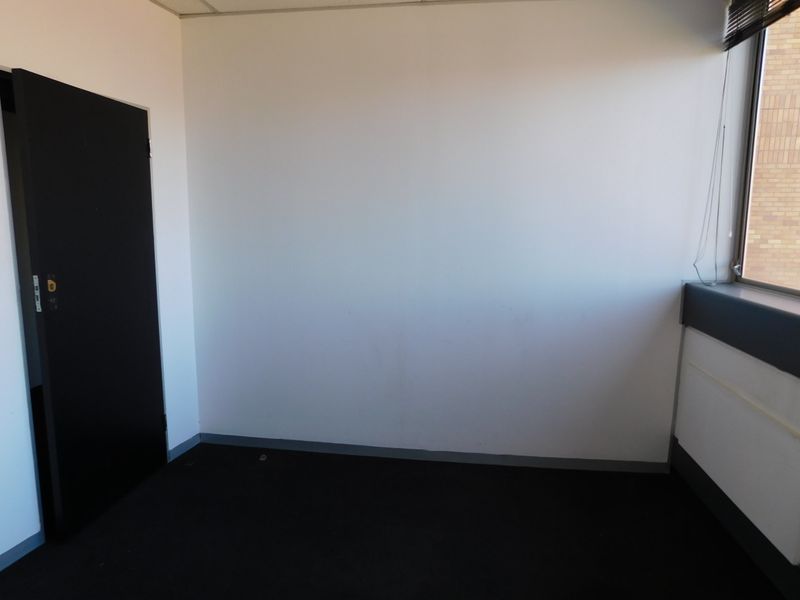 Perfect Contact / Call Centre Or Similar Workspace Available Now. - Photo 10