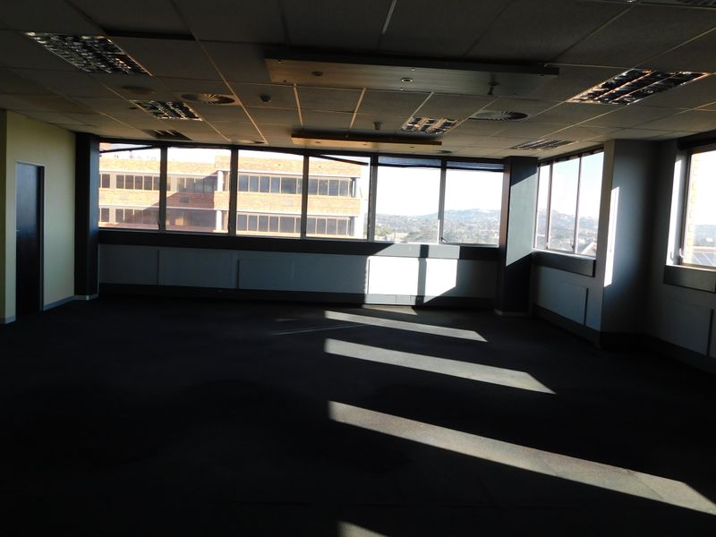 Perfect Contact / Call Centre Or Similar Workspace Available Now. - Photo 8