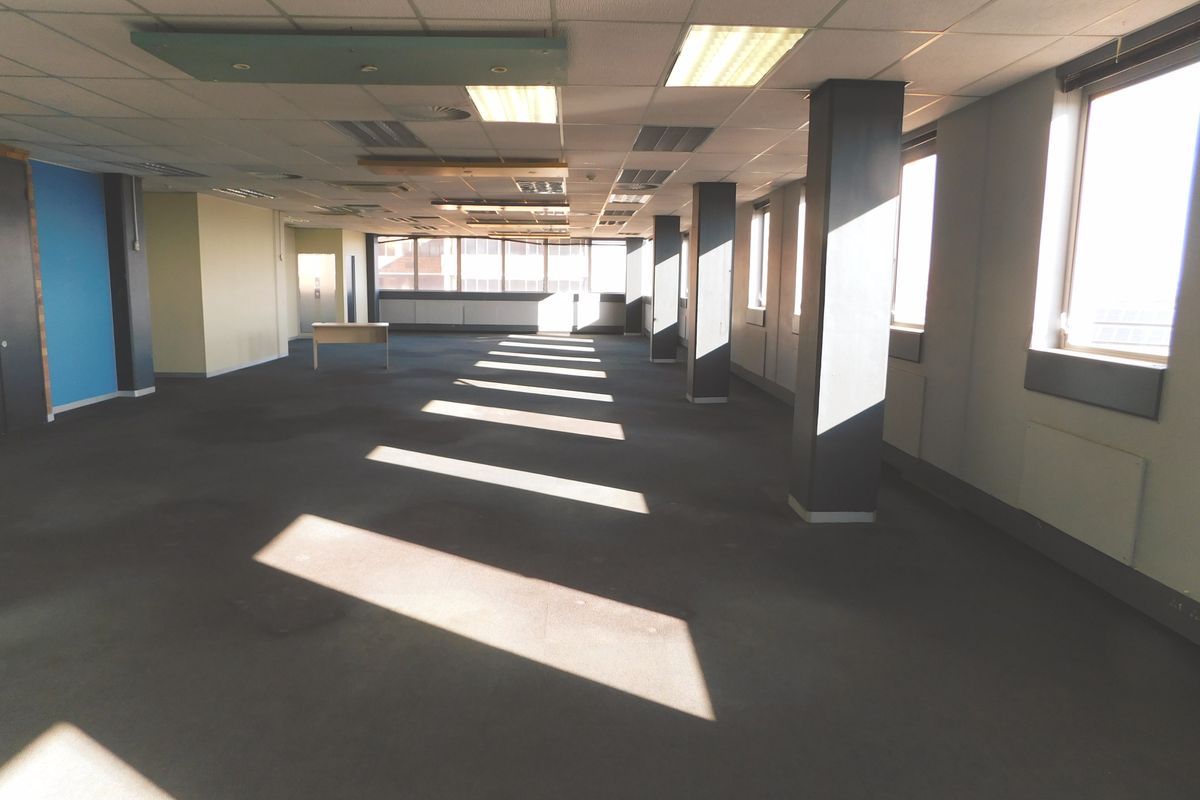 Perfect Contact / Call Centre Or Similar Workspace Available Now. - Photo 4