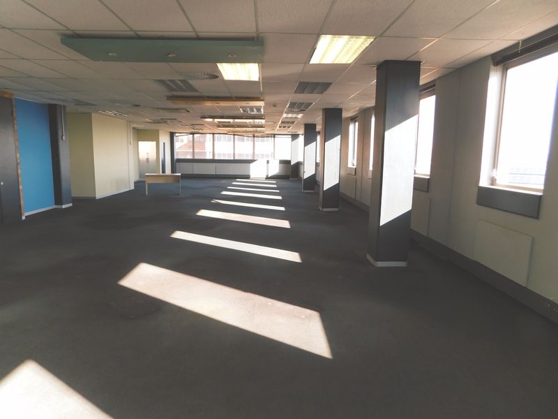 Perfect Contact / Call Centre Or Similar Workspace Available Now. - Photo 4