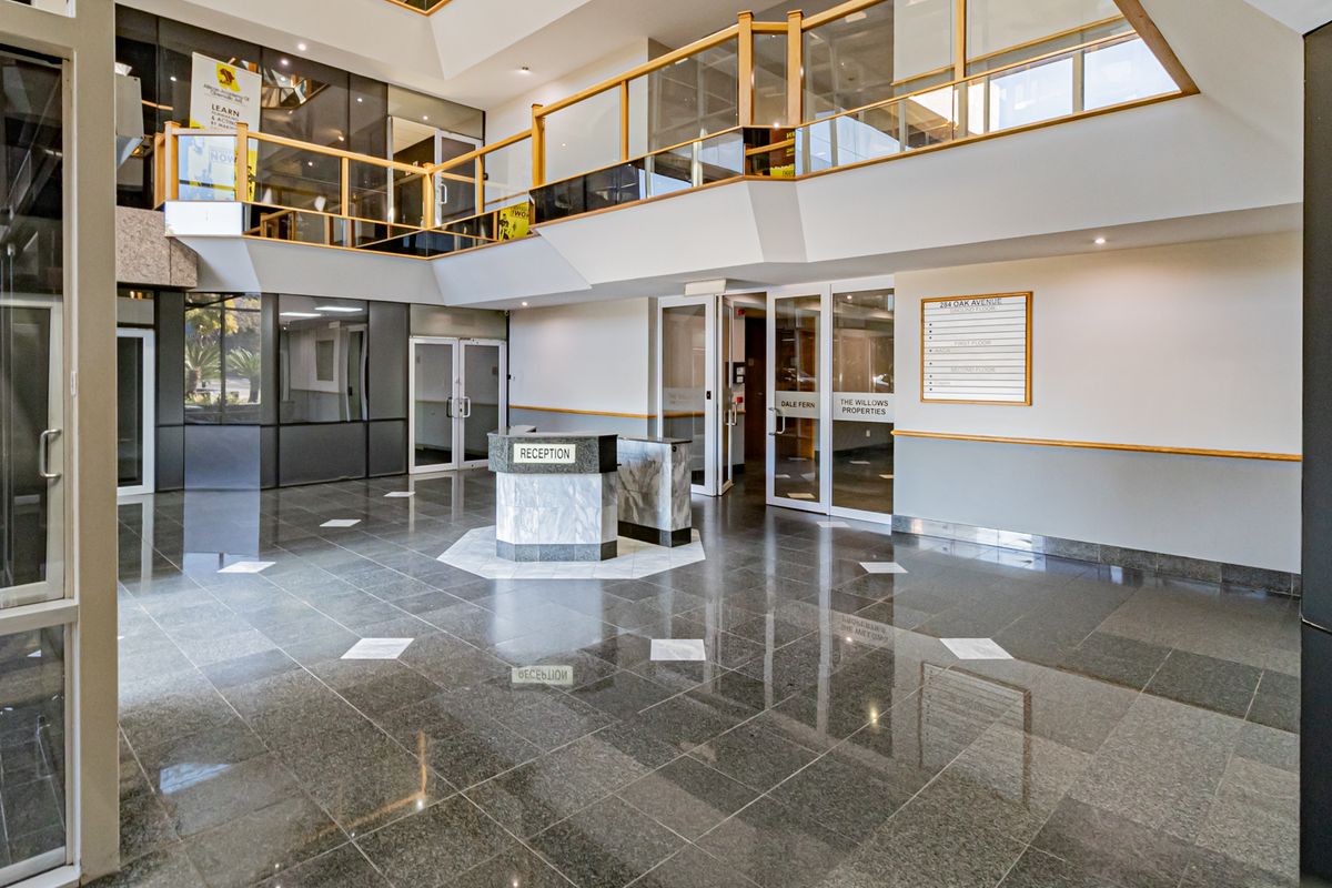 A Grade Move In Ready Workspace In An Iconic Building. - Photo 4