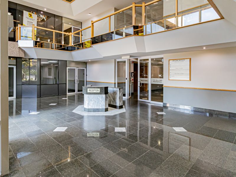 A Grade Move In Ready Workspace In An Iconic Building. - Photo 4