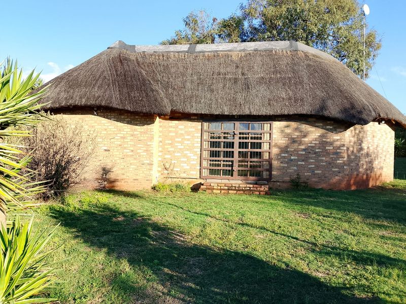 Leisure Resort in Hekpoort - Photo 5