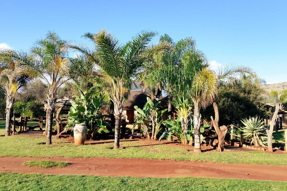 Leisure Resort in Hekpoort - Photo 3