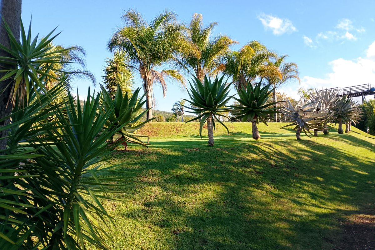 Leisure Resort in Hekpoort - Photo 2