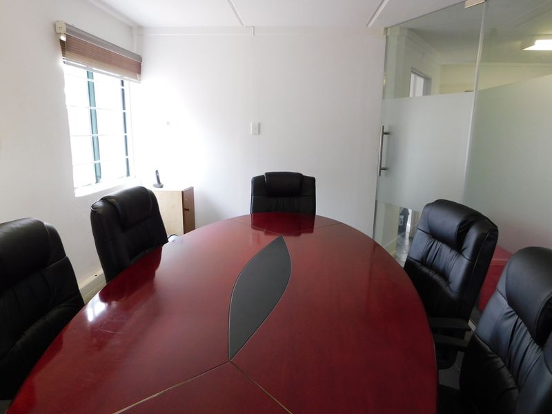 Move In Ready Ferndale Freestanding Freehold Versatile Offices. - Photo 8