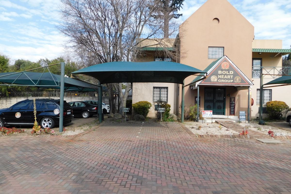 Move In Ready Ferndale Freestanding Freehold Versatile Offices. - Photo 3
