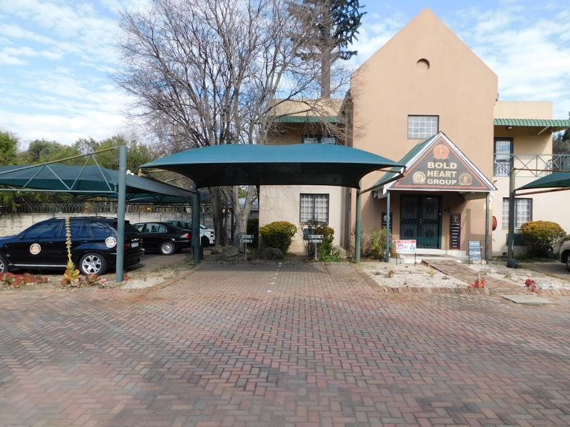 Move In Ready Ferndale Freestanding Freehold Versatile Offices. - Photo 3