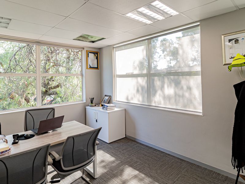 Move In Ready Subdivisible Offices At An Easy To Find Address. - Photo 9