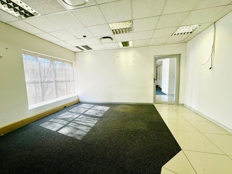 Office Space for Rent – Prime Location in Bruma - Photo 8