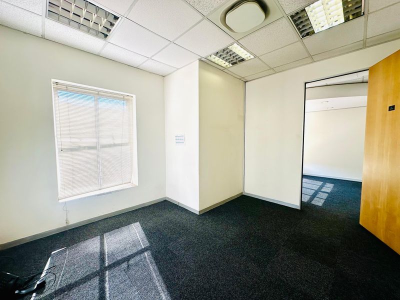 Office Space for Rent – Prime Location in Bruma - Photo 6