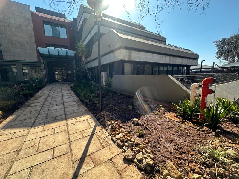 Office Block For Sale – Prime Investment Opportunity in Bedfordview - Photo 9