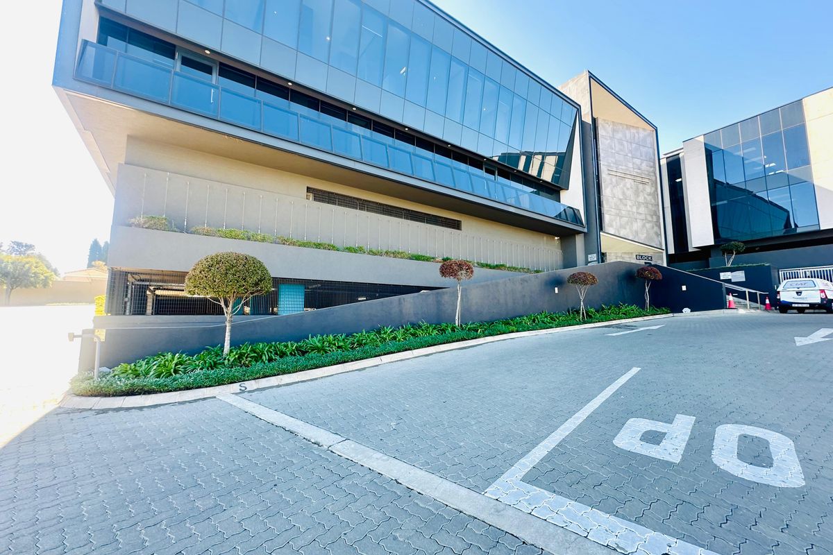 Premium Office Space in Bryanston’s Elite Business District - Photo 2