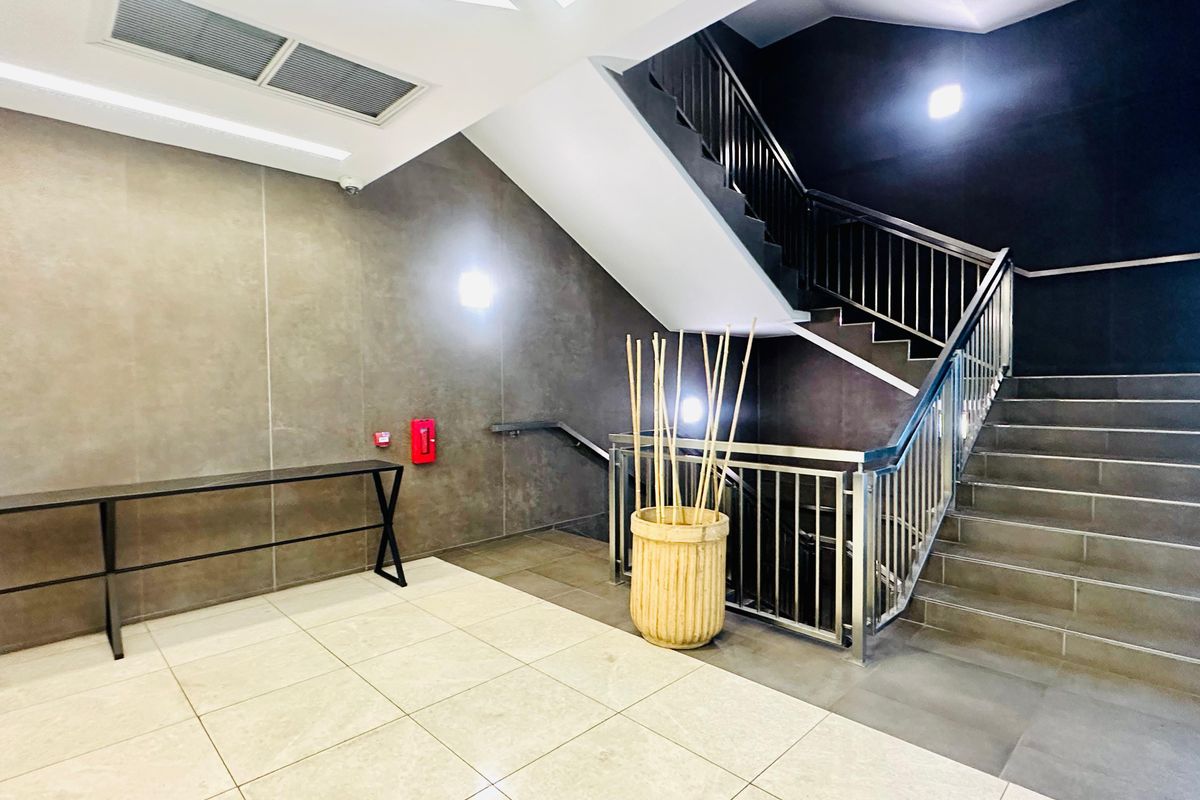 Premium Office Space in Bryanston’s Elite Business District - Photo 5