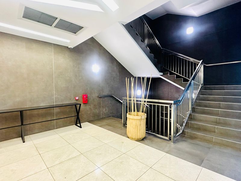 Premium Office Space in Bryanston’s Elite Business District - Photo 5
