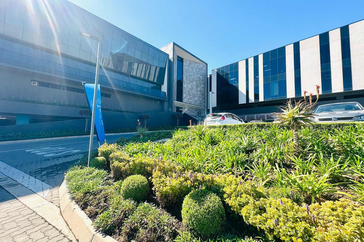 Exceptional Office Address in Bryanston’s Premier Commercial Zone - Photo 4