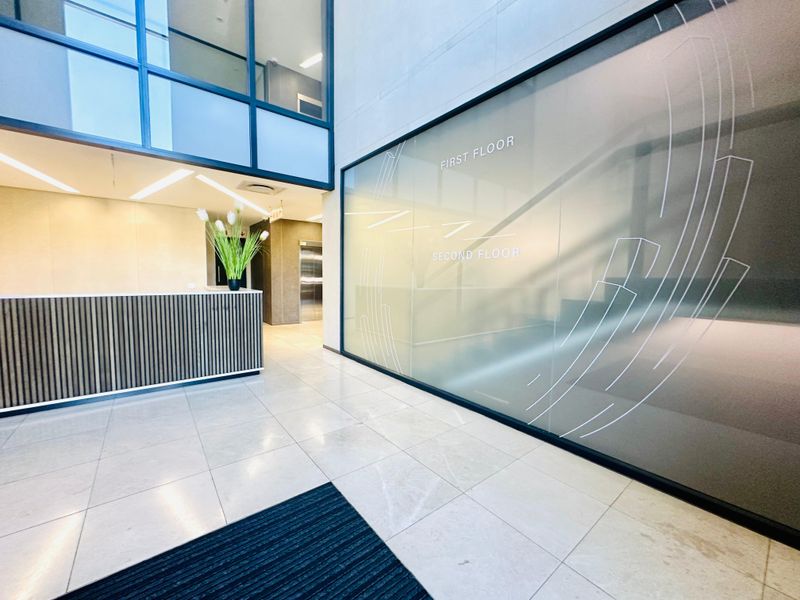 Exceptional Office Address in Bryanston’s Premier Commercial Zone - Photo 2