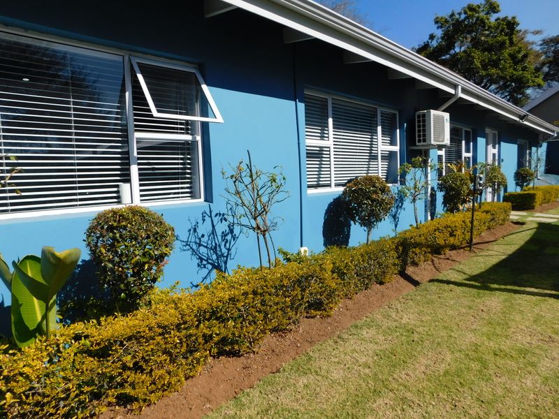 Immaculate A Grade Freestanding Offices To Let / For Sale. - Photo 2