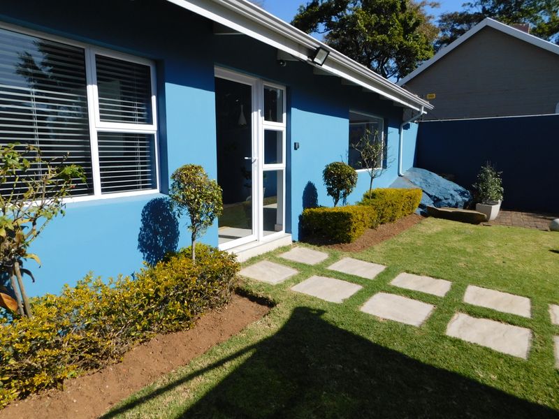 Immaculate A Grade Freestanding Offices To Let / For Sale. - Photo 3