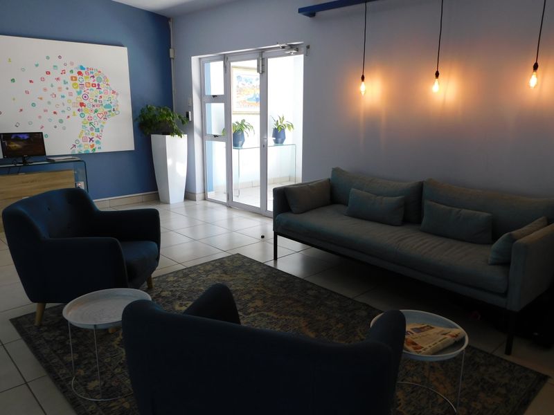 Immaculate A Grade Freestanding Offices To Let / For Sale. - Photo 6