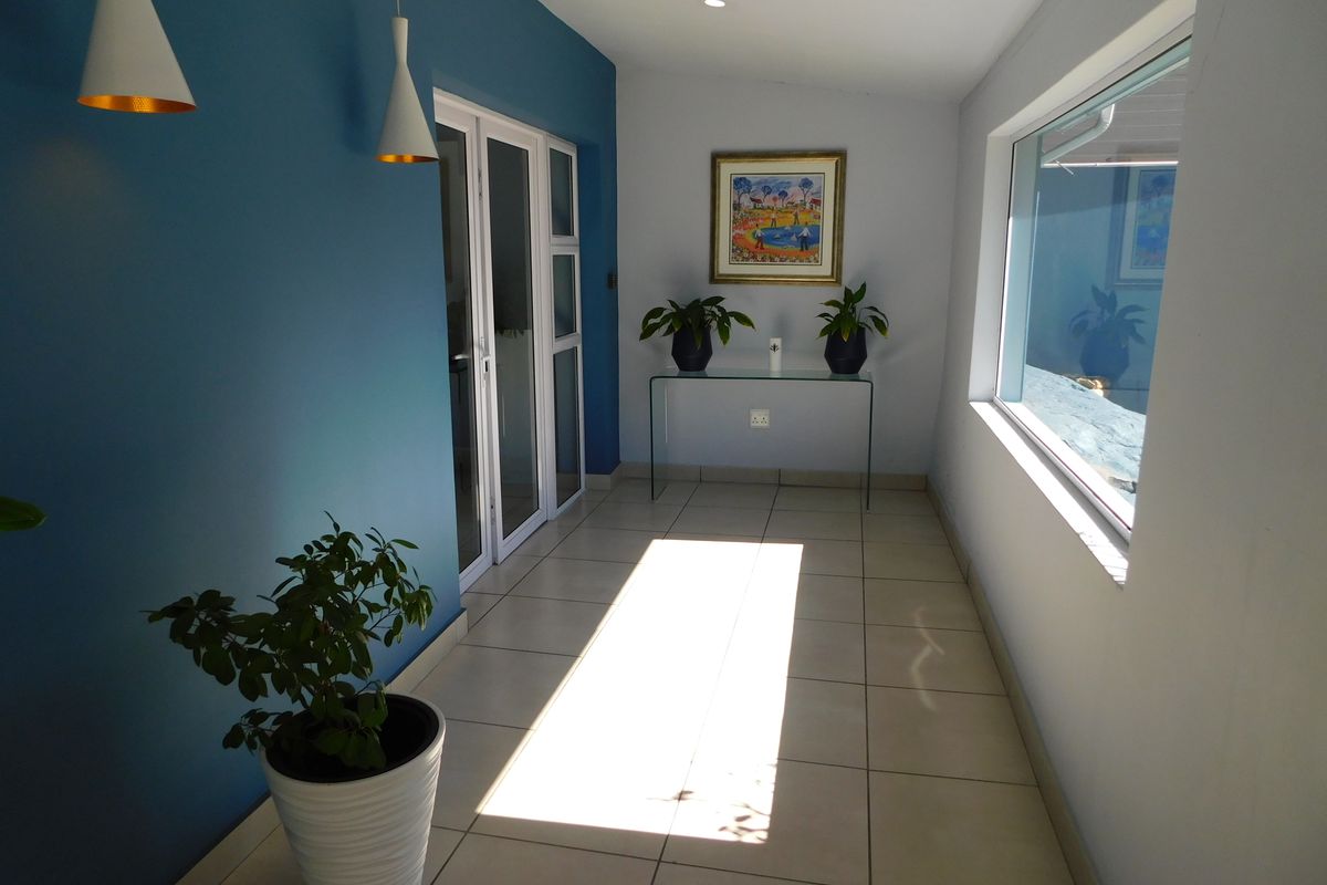 Immaculate A Grade Freestanding Offices To Let / For Sale. - Photo 5