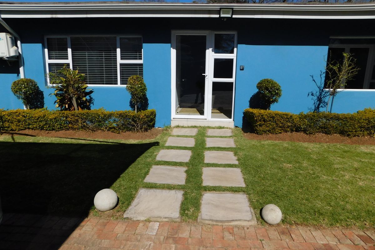 Immaculate A Grade Freestanding Offices To Let / For Sale. - Photo 4