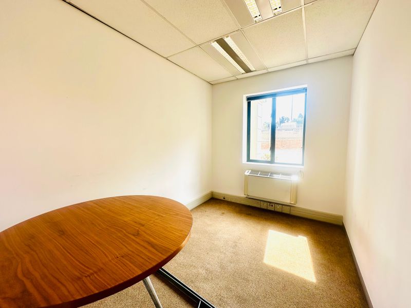Premium Ground Floor Office in Woodmead’s Sought-After Business Hub - Photo 9