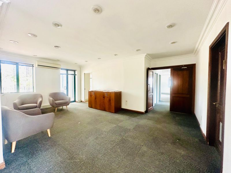 Premium Ground Floor Office in Woodmead’s Sought-After Business Hub - Photo 5
