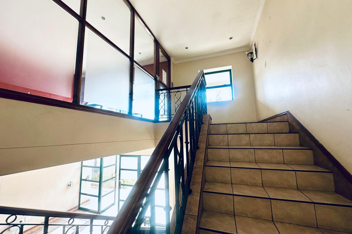 Exceptional First-Floor Office Space in Woodmead’s Premier Business District - Photo 5