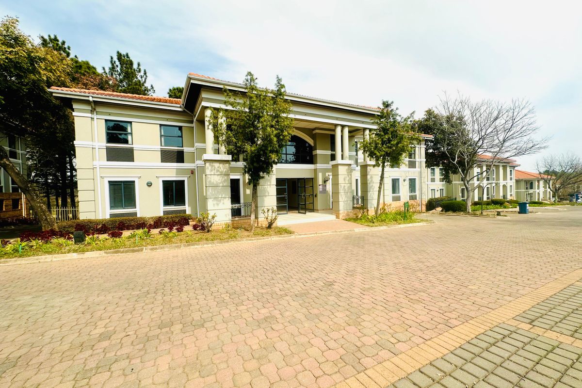 Exceptional First-Floor Office Space in Woodmead’s Premier Business District - Photo 2