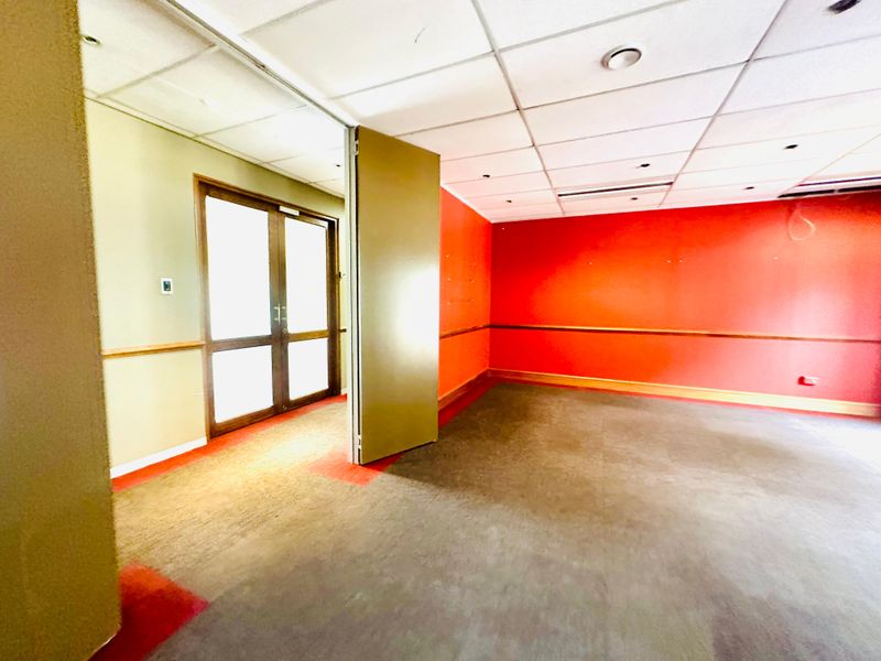 Exceptional First-Floor Office Space in Woodmead’s Premier Business District - Photo 8