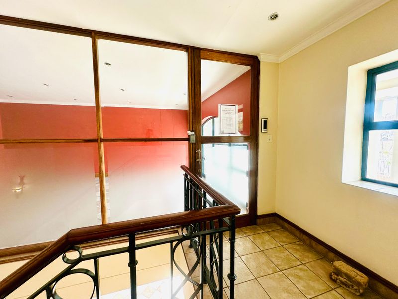 Exceptional First-Floor Office Space in Woodmead’s Premier Business District - Photo 6