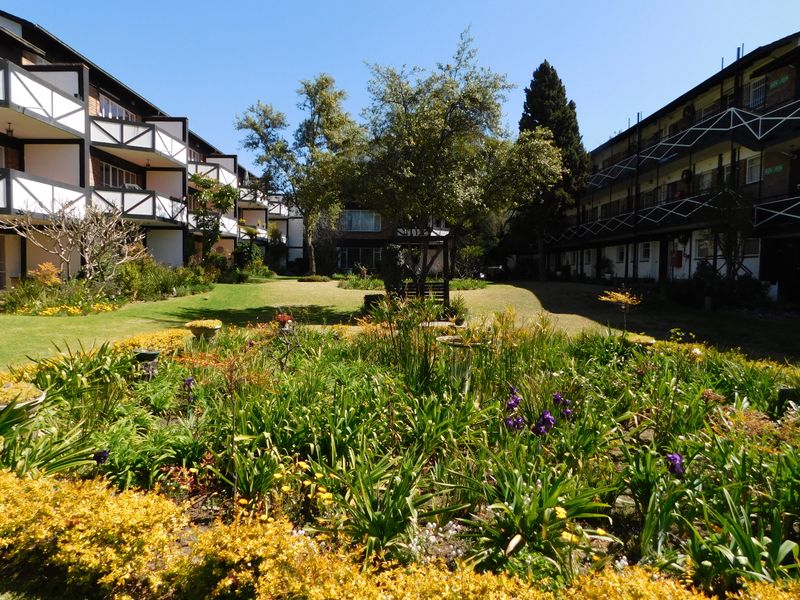 Small Neat Office Unit For Sale Or To Let. - Photo 3