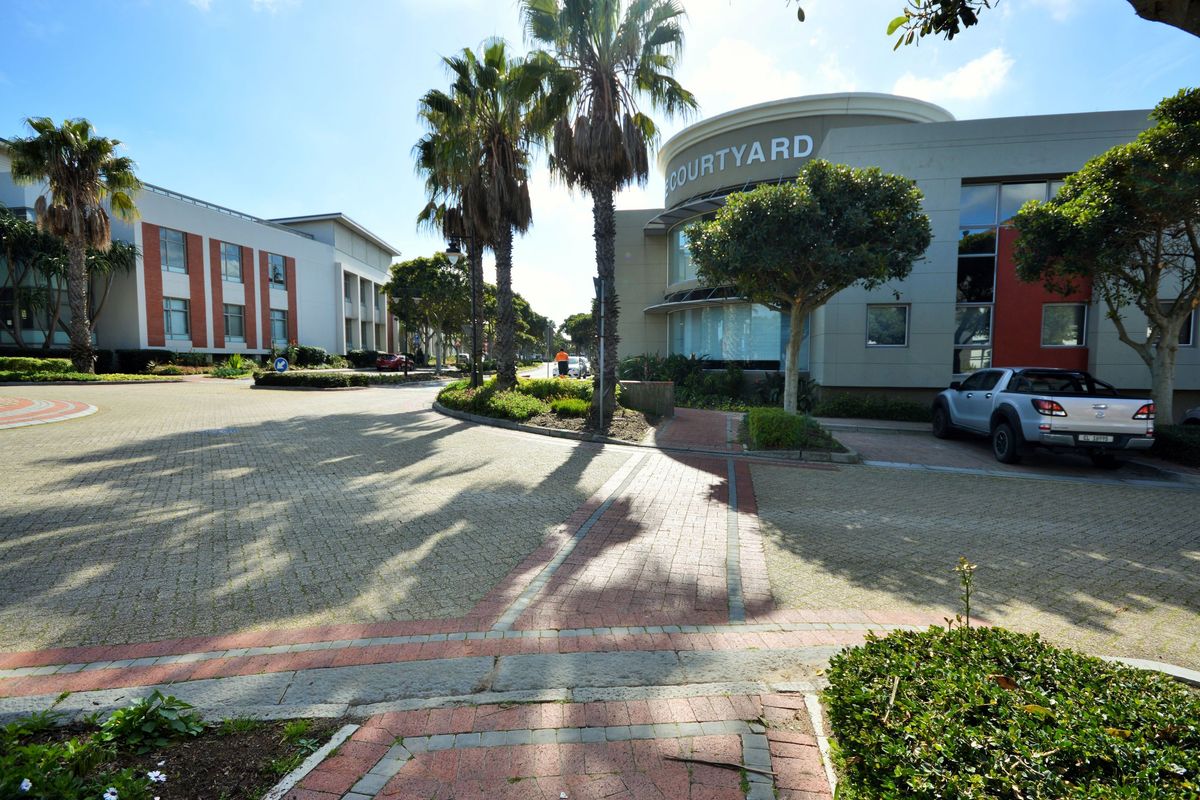 Secure Investment Opportunity with Premium Amenities & Parking - Photo 2