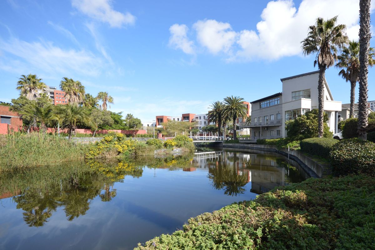 Secure Investment Opportunity with Premium Amenities & Parking - Photo 5