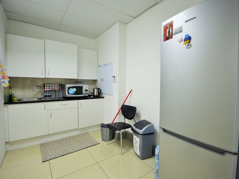Secure Investment Opportunity with Premium Amenities & Parking - Photo 10