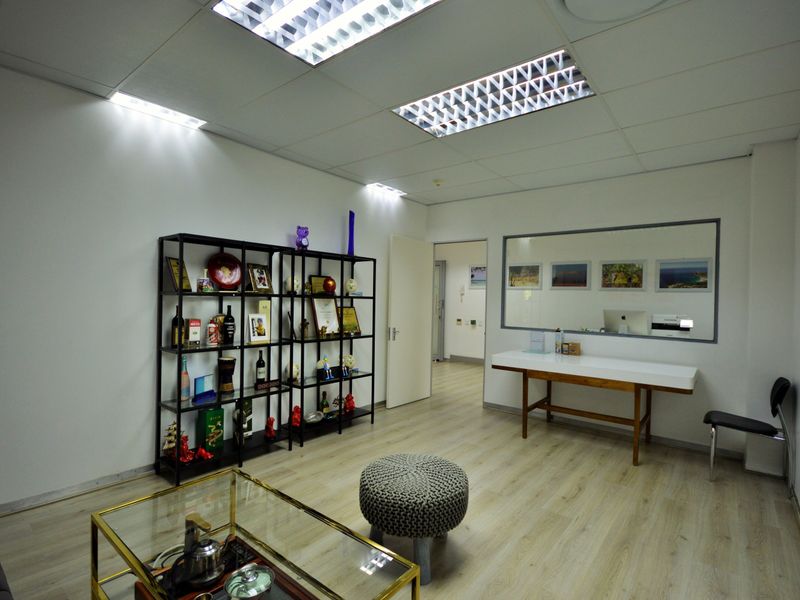 Secure Investment Opportunity with Premium Amenities & Parking - Photo 9