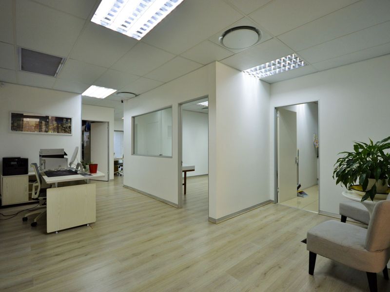 Secure Investment Opportunity with Premium Amenities & Parking - Photo 6