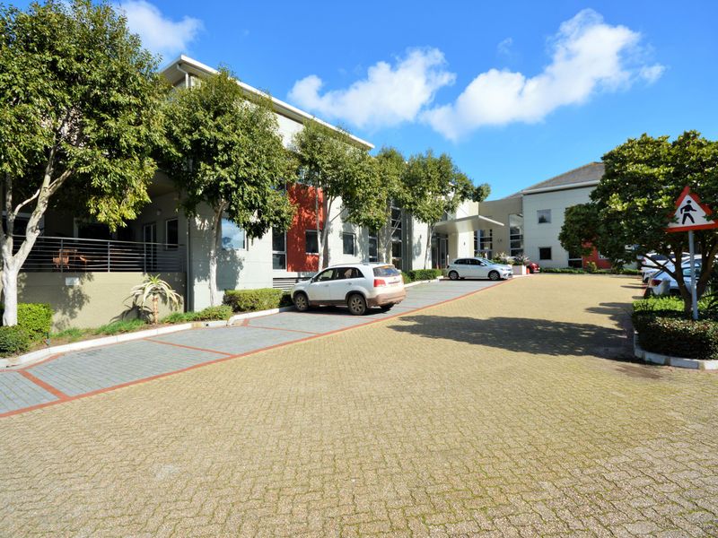 Secure Investment Opportunity with Premium Amenities & Parking - Photo 4