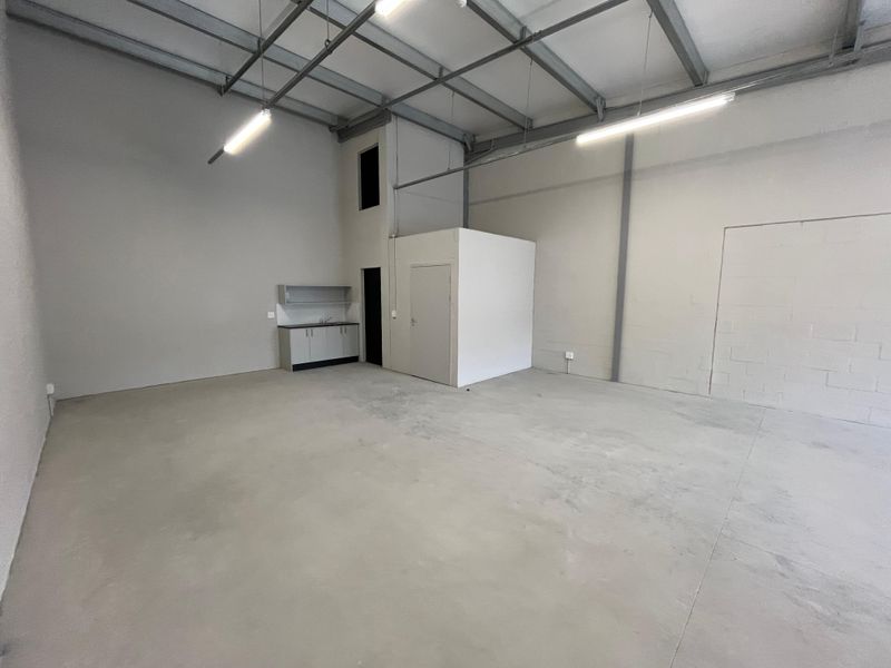 115 squares Commercial Warehouse. The Exchange, Montague Gardens - Photo 8