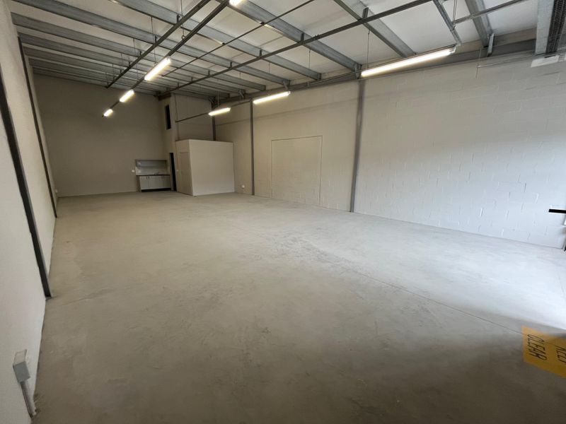 115 squares Commercial Warehouse. The Exchange, Montague Gardens - Photo 7