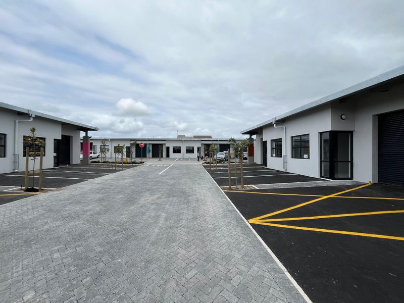 115 squares Commercial Warehouse. The Exchange, Montague Gardens - Photo 2