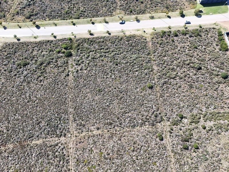 LOVELY LEVEL LARGE 4028 m2 COMMERCIAL STAND FOR SALE - Photo 3