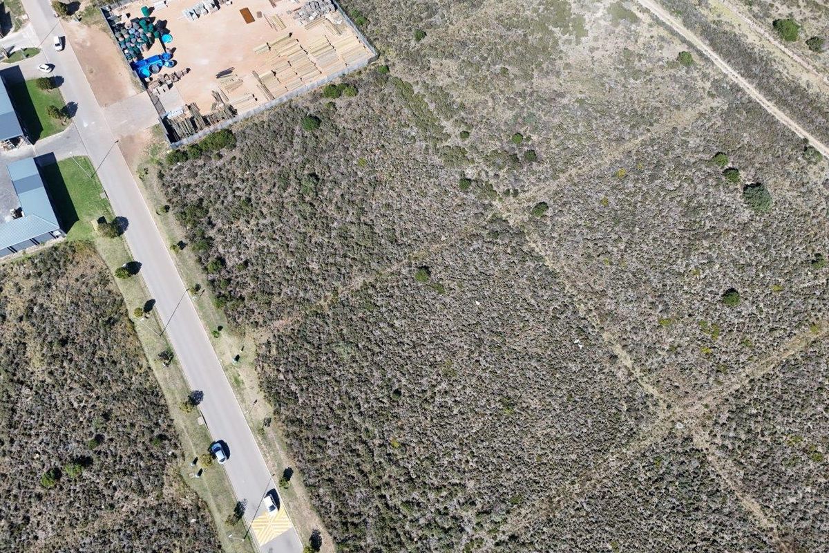 LOVELY LEVEL LARGE 4028 m2 COMMERCIAL STAND FOR SALE - Photo 2