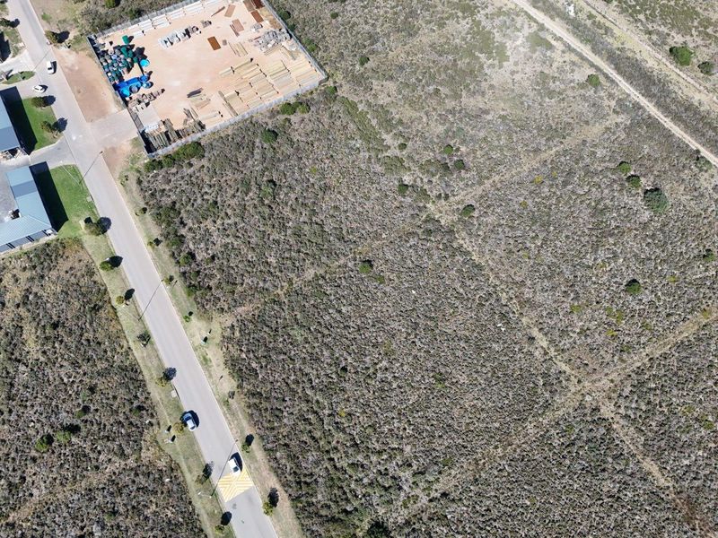 LOVELY LEVEL LARGE 4028 m2 COMMERCIAL STAND FOR SALE - Photo 2