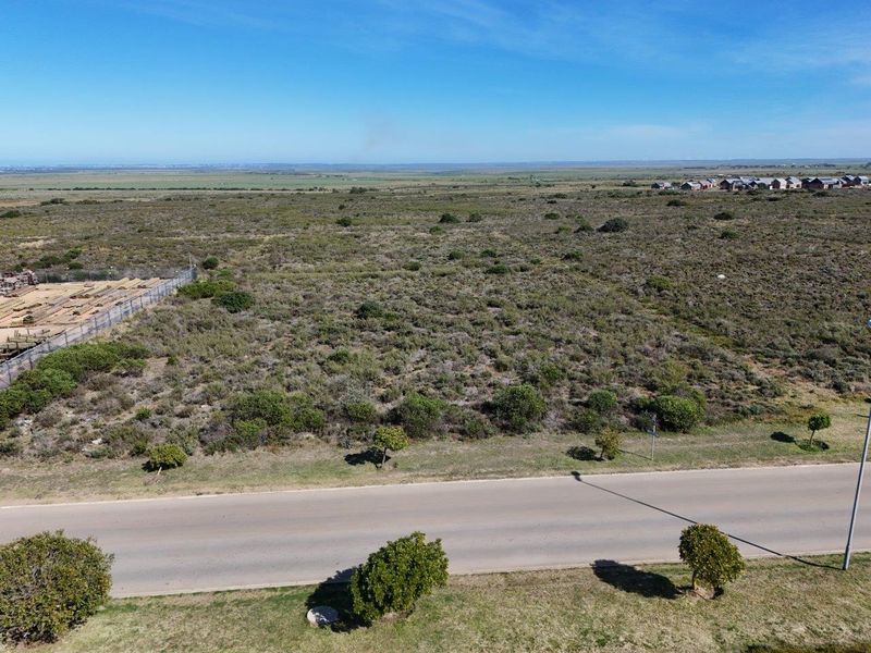 LOVELY LEVEL LARGE 3924 m2 COMMERCIAL STAND FOR SALE - Photo 5