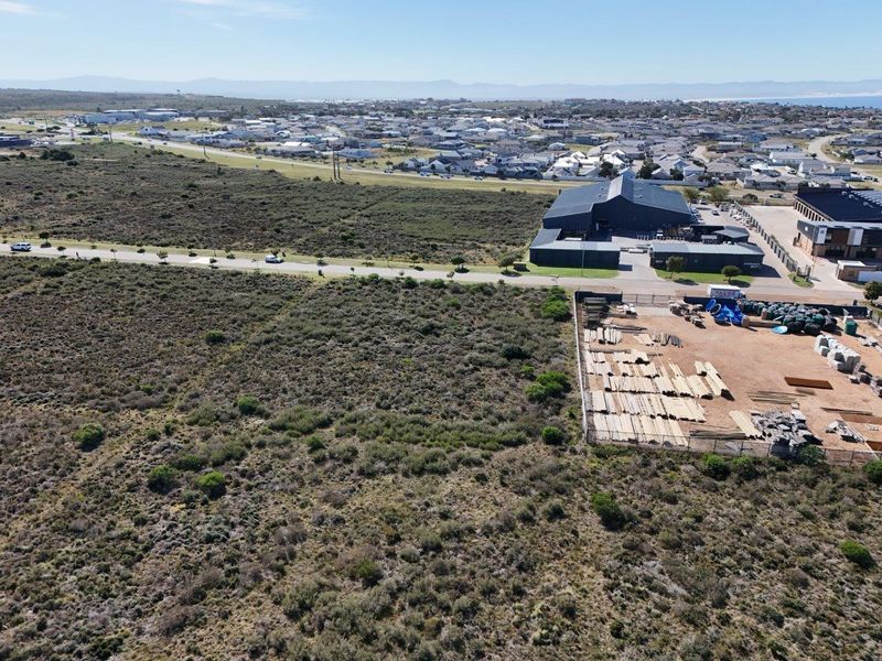 LOVELY LEVEL LARGE 3924 m2 COMMERCIAL STAND FOR SALE - Photo 7