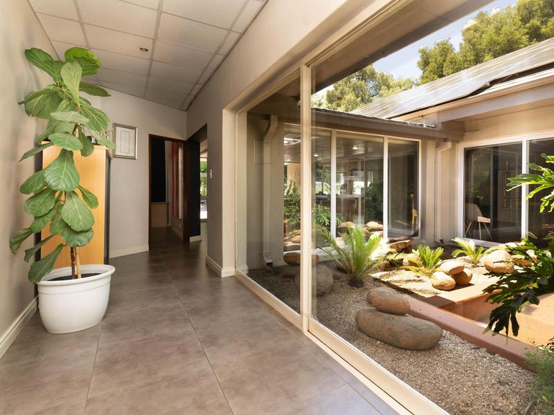 Immaculate Freestanding Workspace To Let / For Sale With Guaranteed Power Supply. - Photo 7