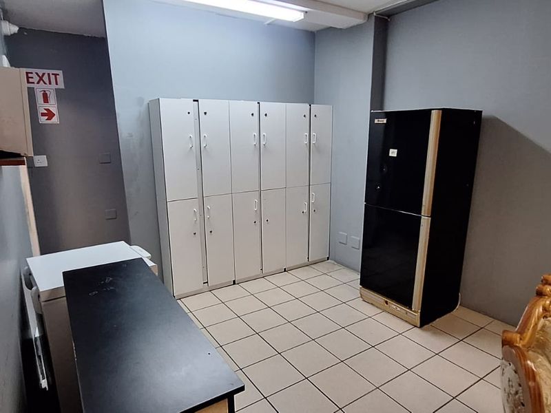 CALLING ALL INVESTORS: PRIME LOCATION STUDENT ACCOMMODATION - Photo 7