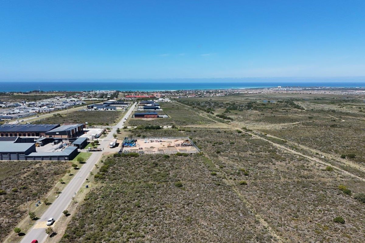 LOVELY LEVEL LARGE 3843  m2 COMMERCIAL STAND FOR SALE - Photo 3